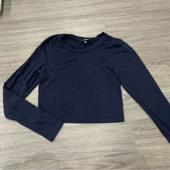 Aritzia Tops - Aritzia Wilfred Free Long Sleeve Crop Top Navy Size M